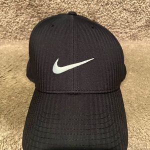 New Hat Unisex Training Hat. Adjustable and very comfortable for any athlete.